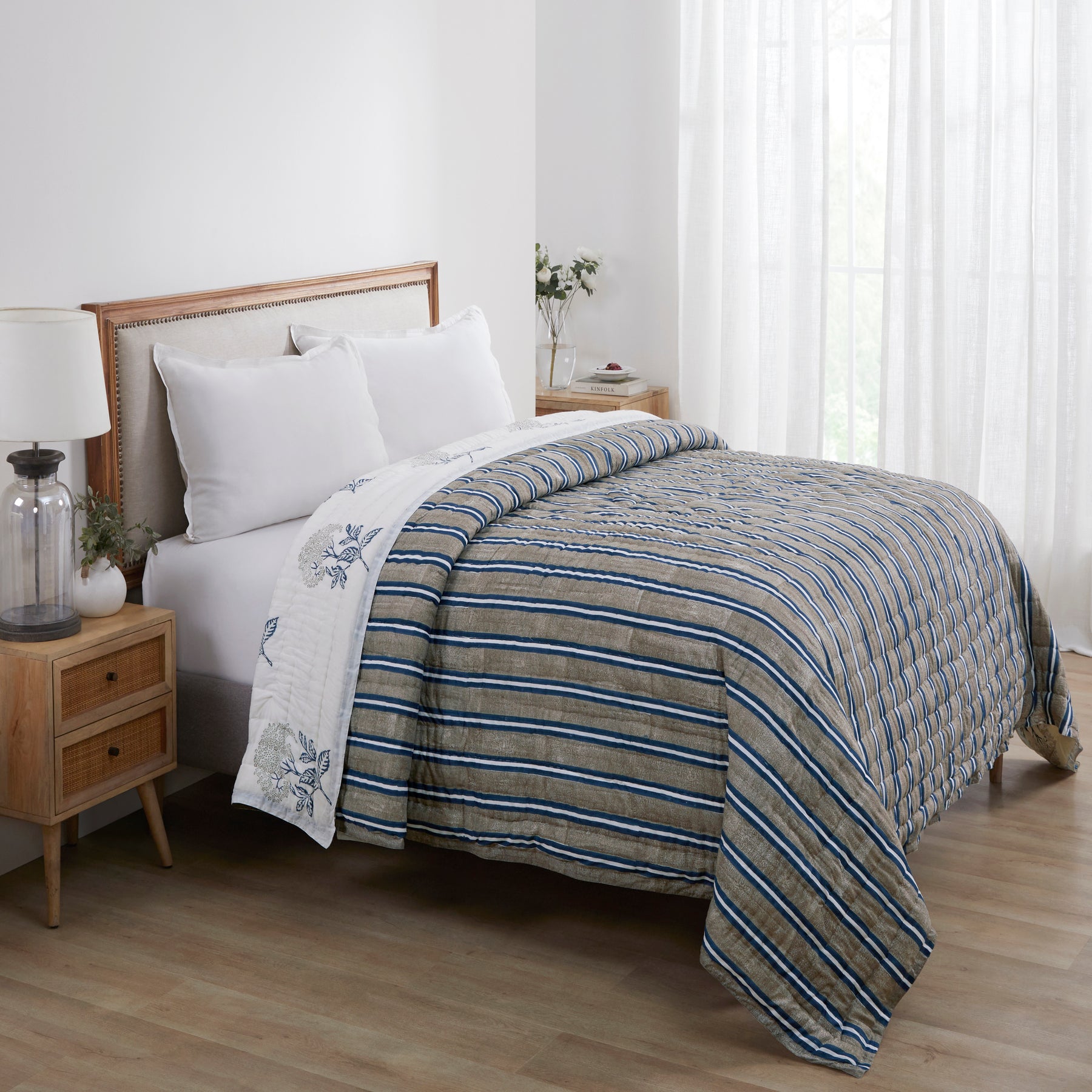 Stripes Cotton Quilt-Grey