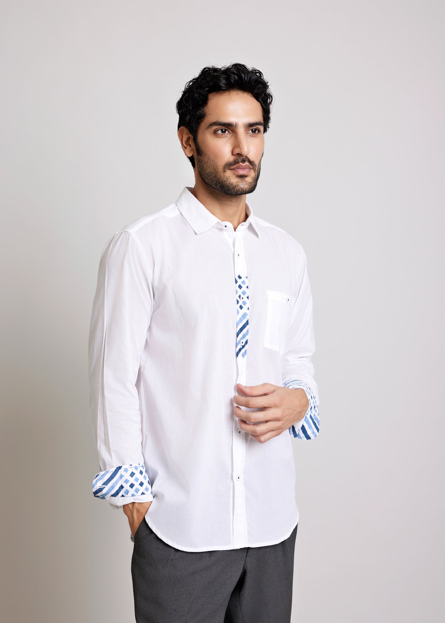 White Regular Cotton Diamond Stripe Print Full Sleeve Shirt Ratan Texprocess Pvt. Ltd