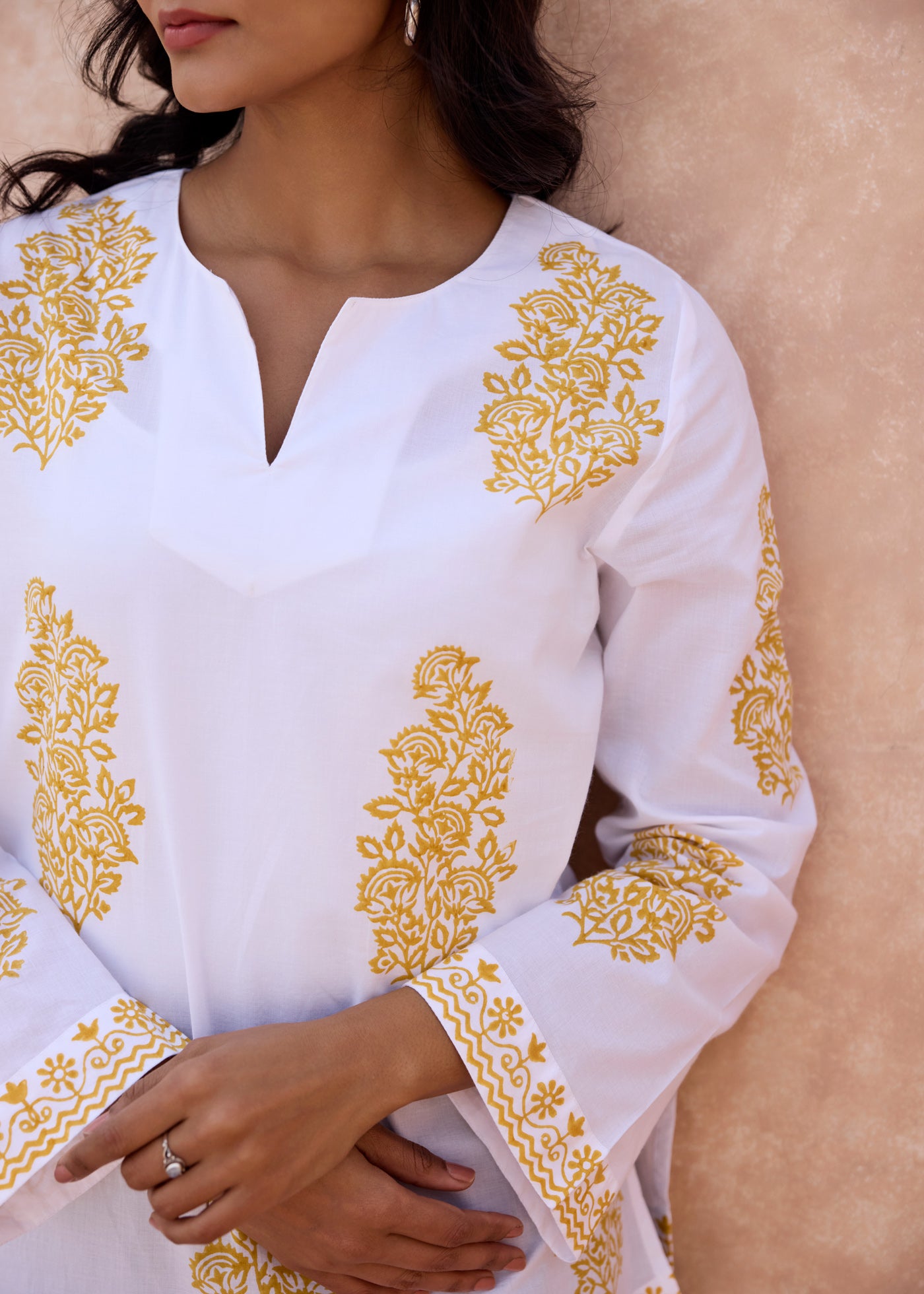 Fuss Free Top -White/Yellow