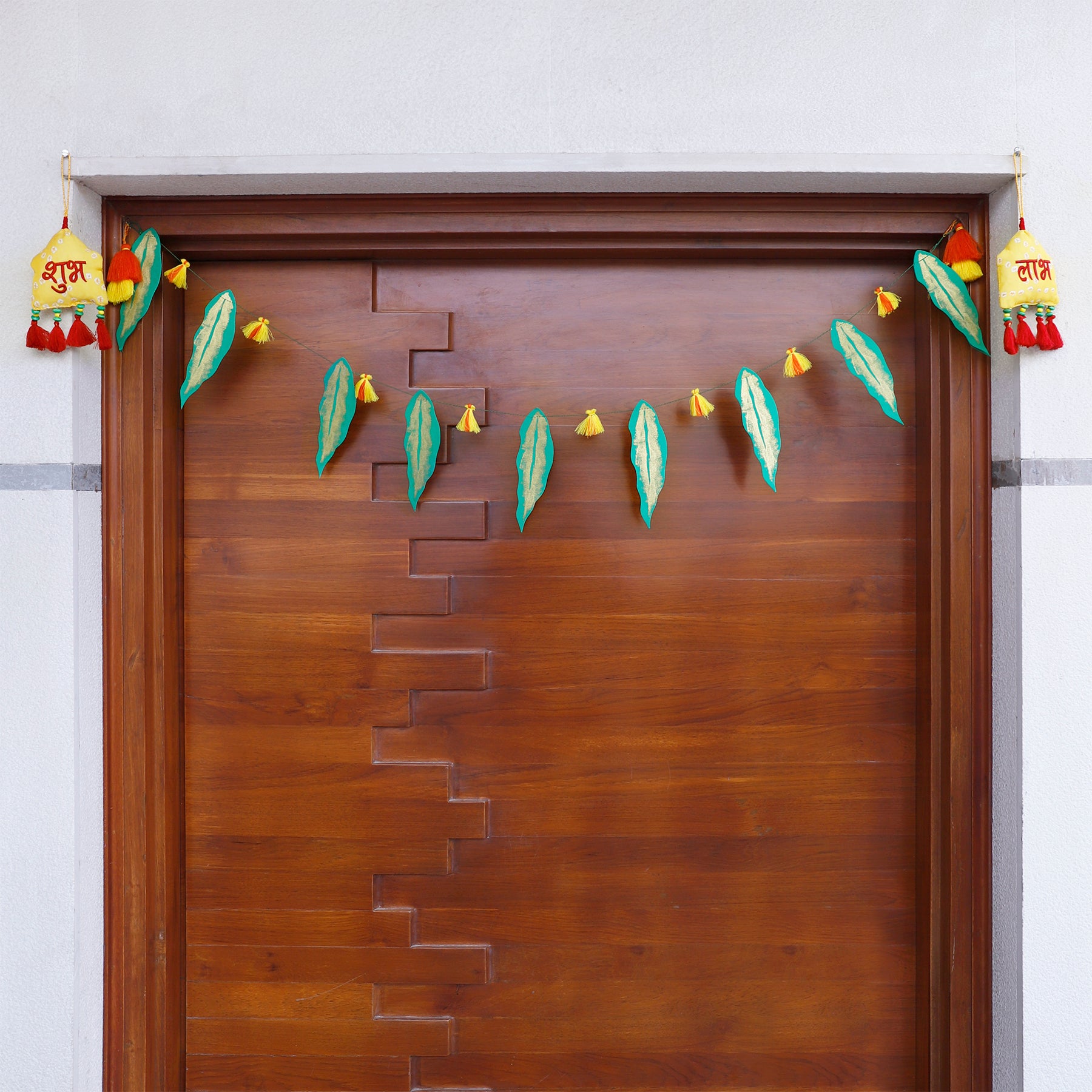 Festive Décor Gift Box