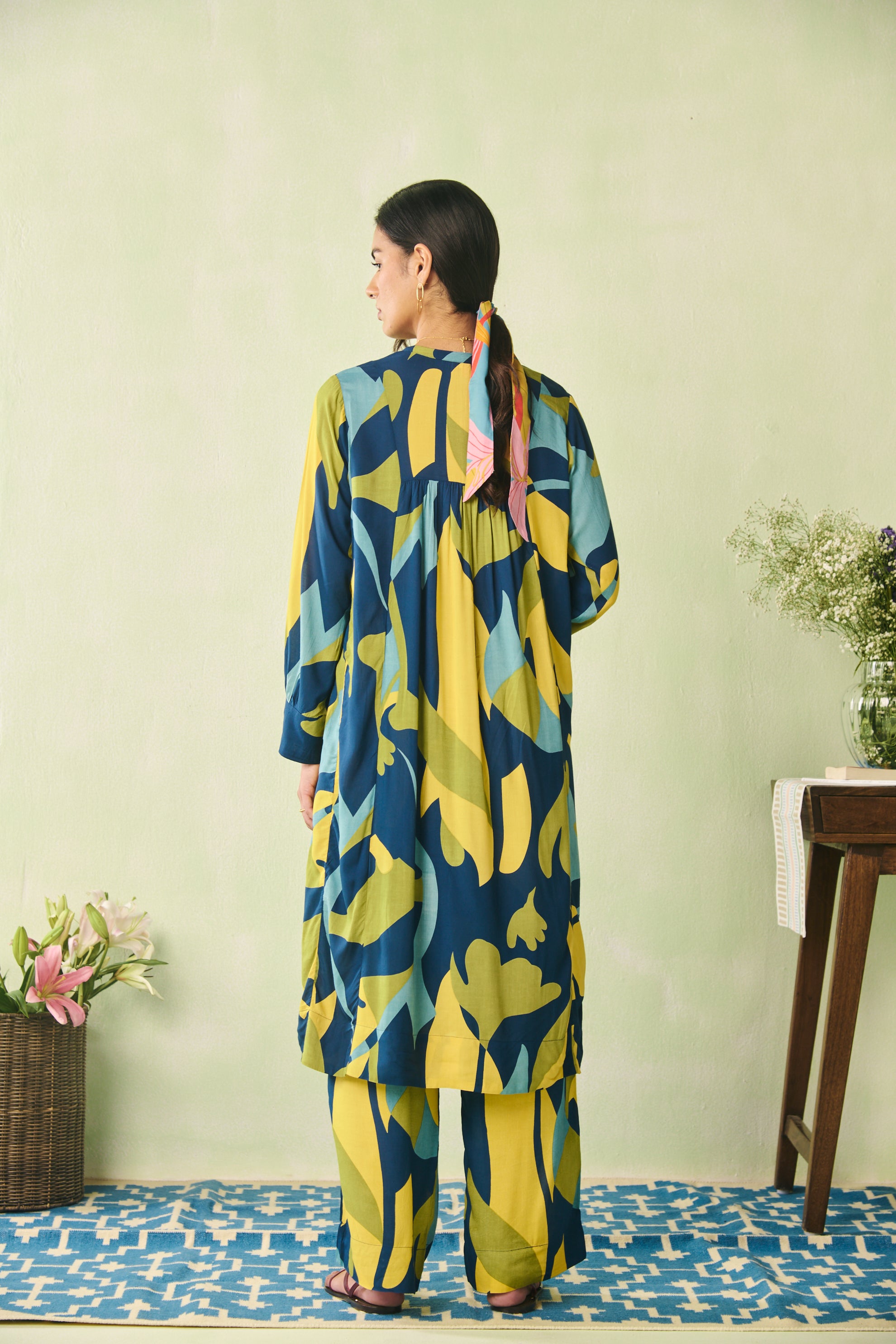Adhira Kurta Set