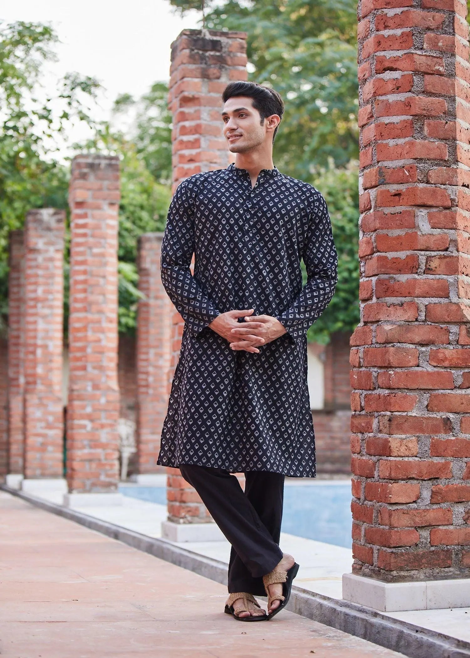 Solid Black Cotton Straight Pyjama