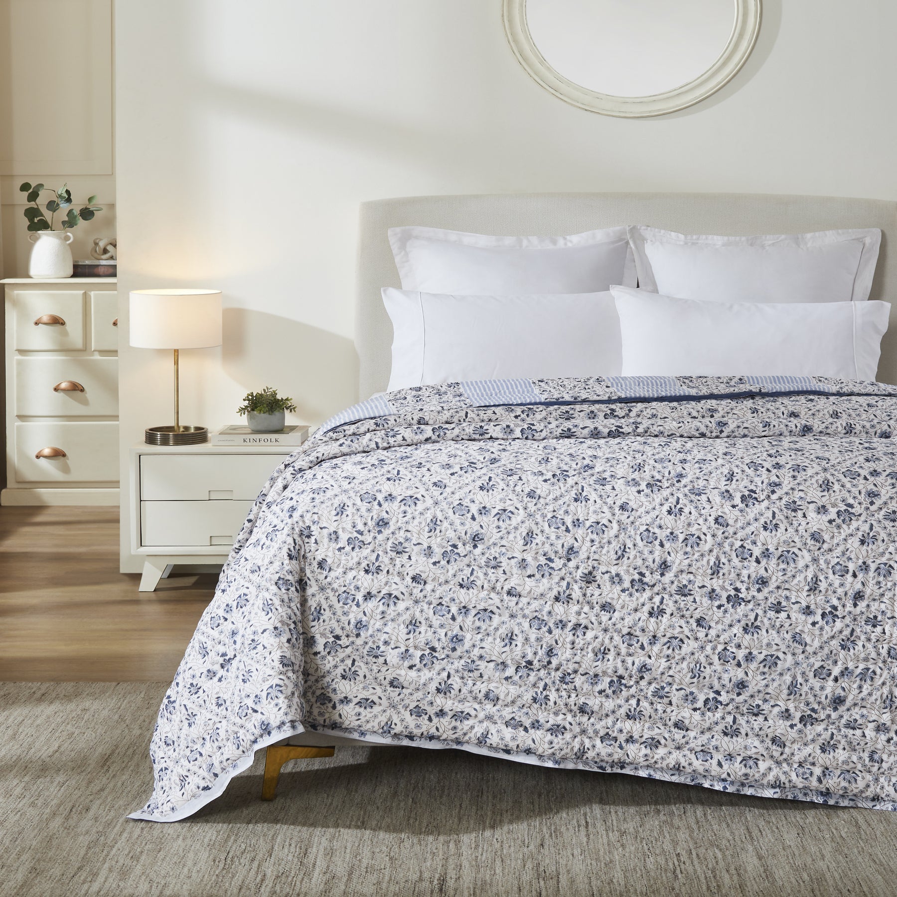 Lattice Garden Extra Cotton Quilt – Blue