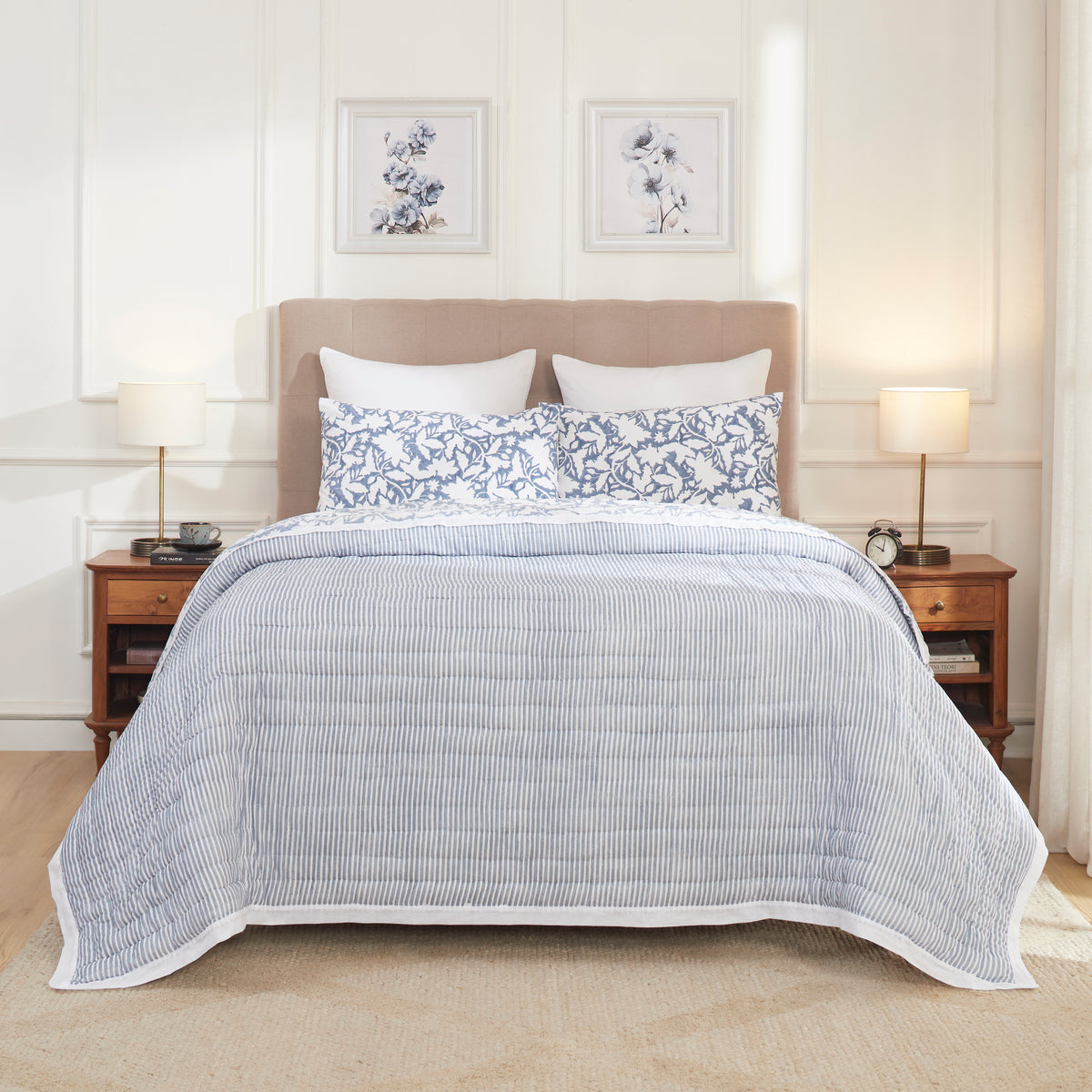 Sunwashed Bloom Cotton Quilt – Blue