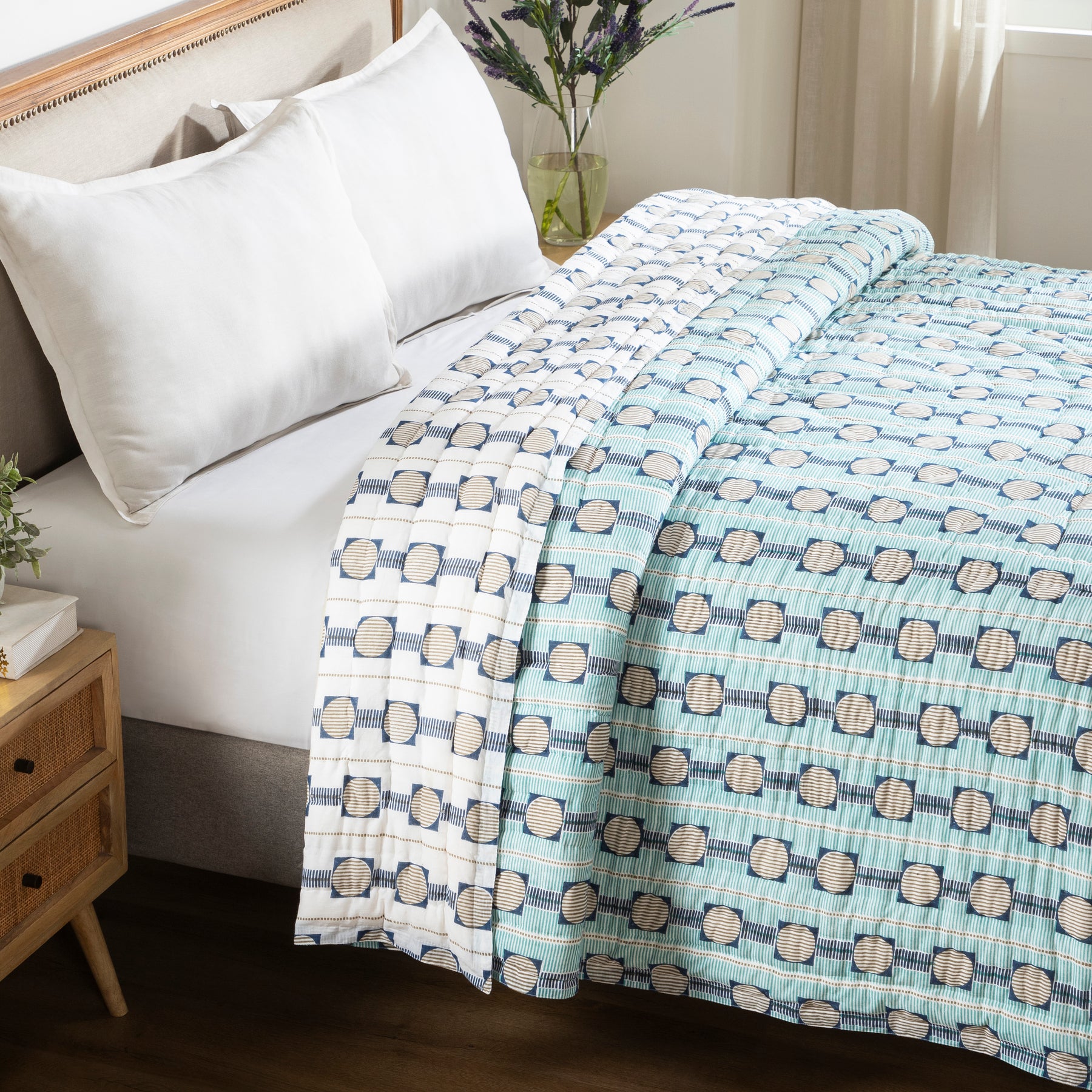 Moon Stripe Cotton Quilt