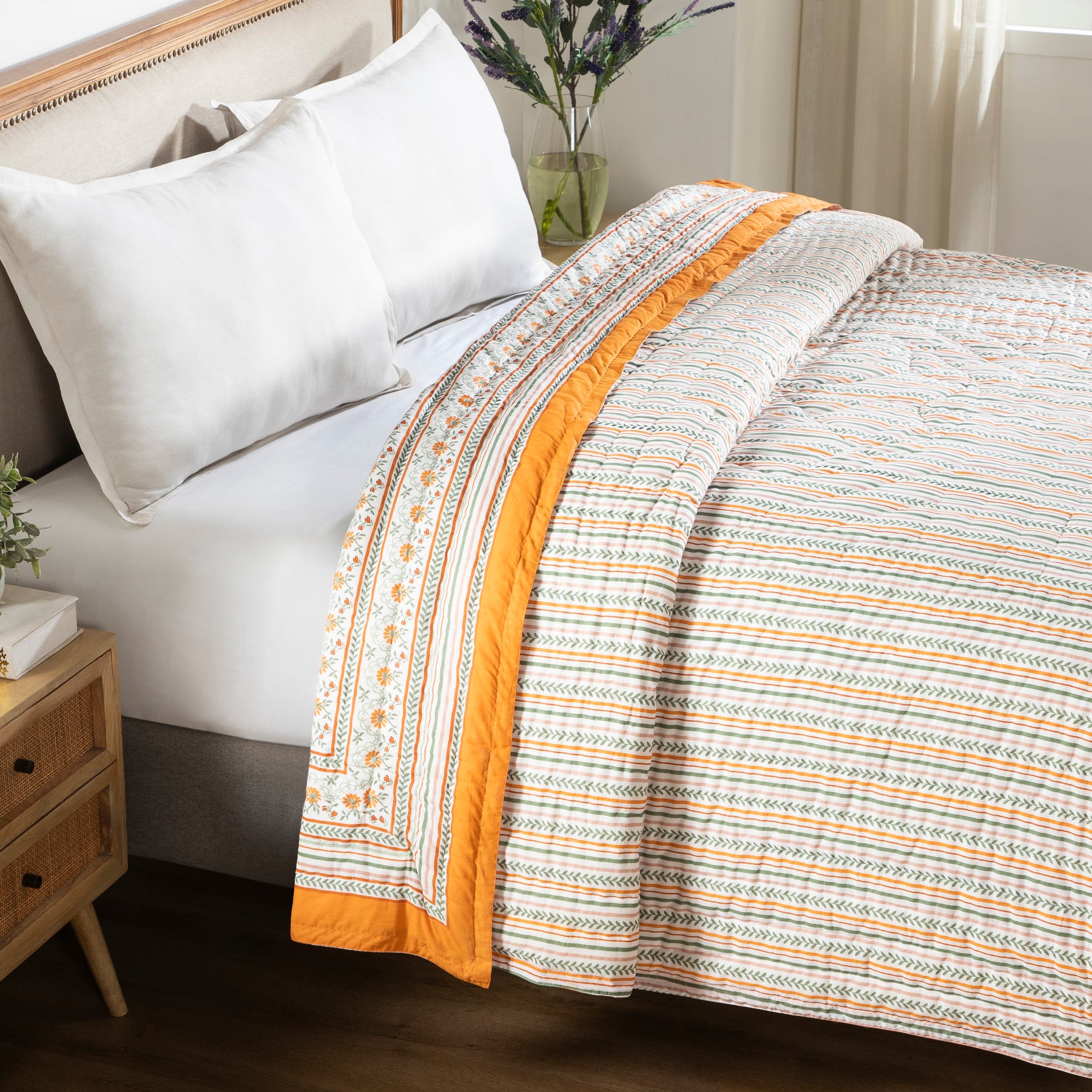 Floral Bouquet Lightweight Cotton Quilt