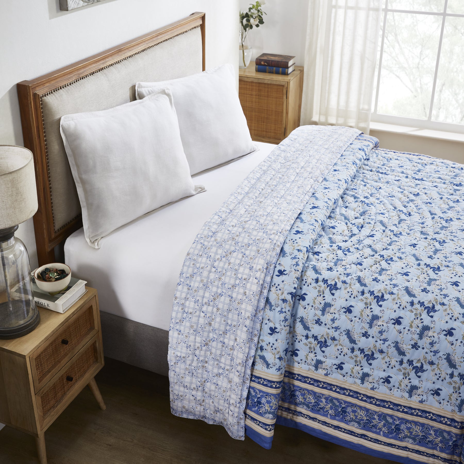 Dreamscape Cotton Quilt-Blue