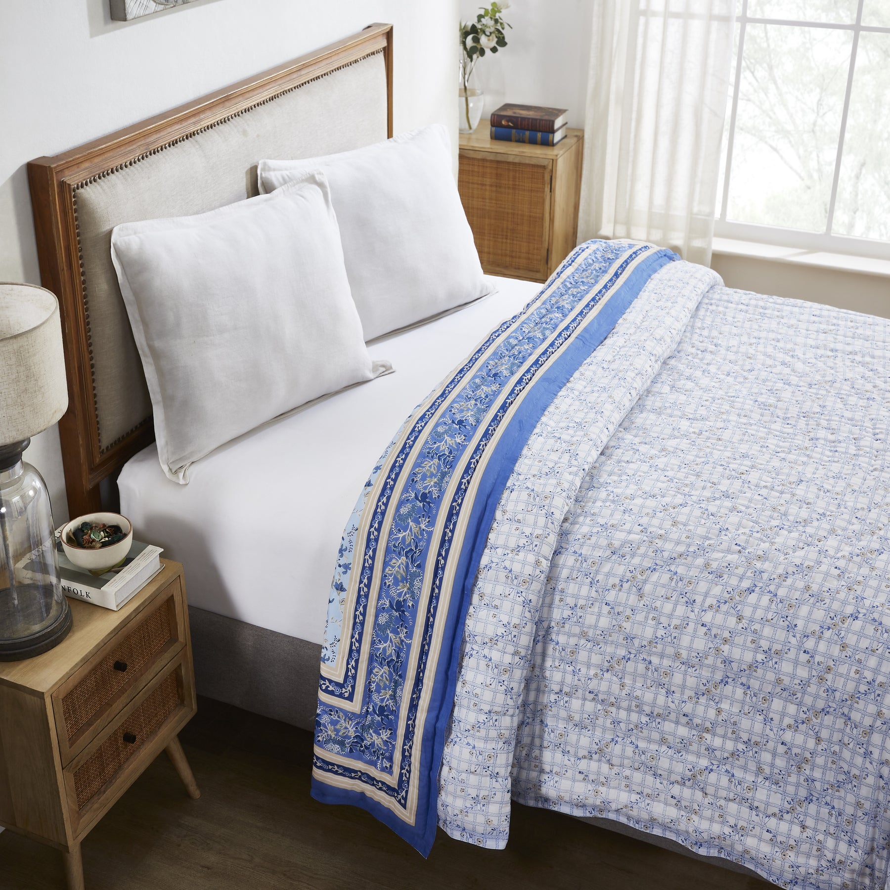 Dreamscape Cotton Quilt-Blue