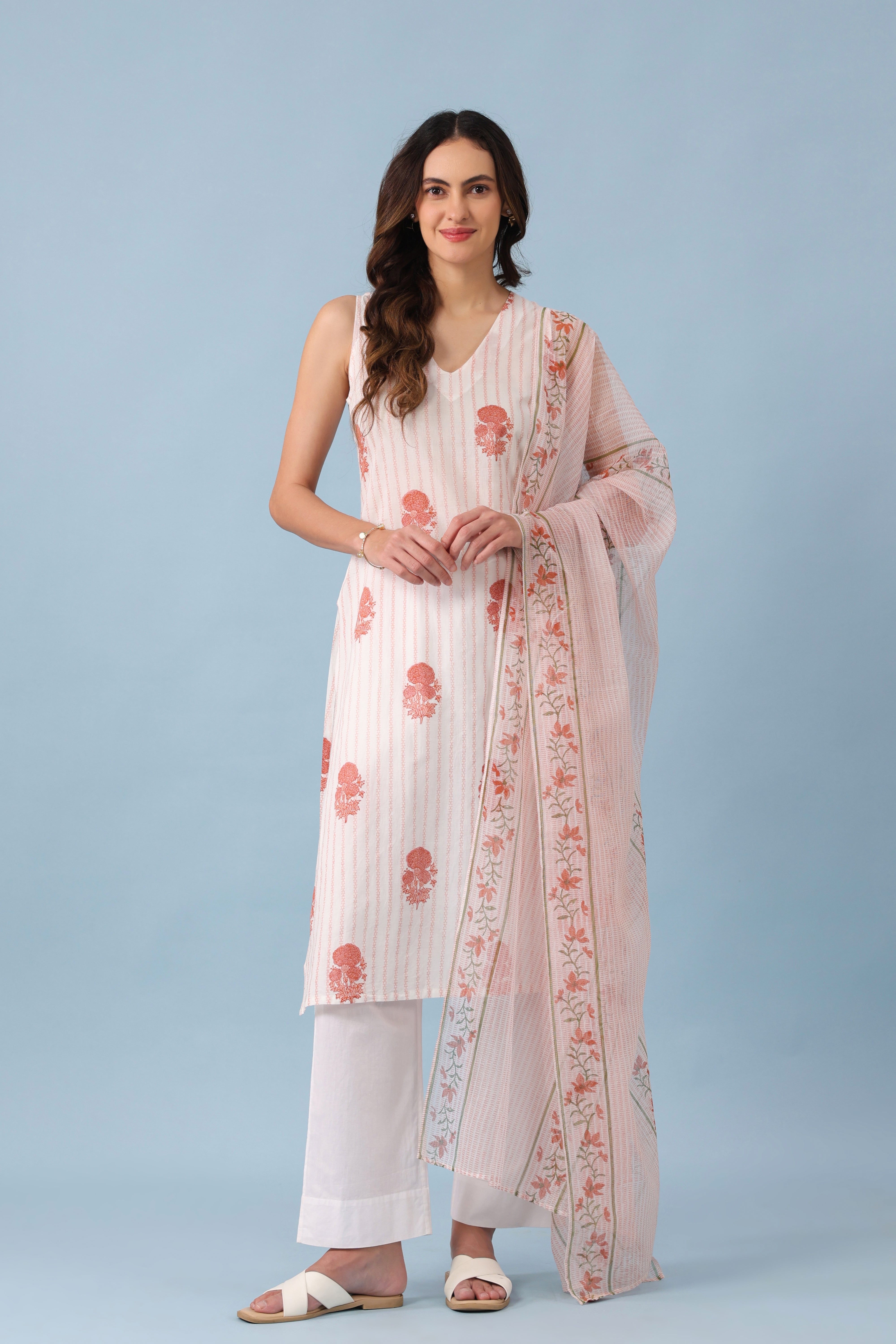 Sleeveless V Neck Kurta – White/Peach
