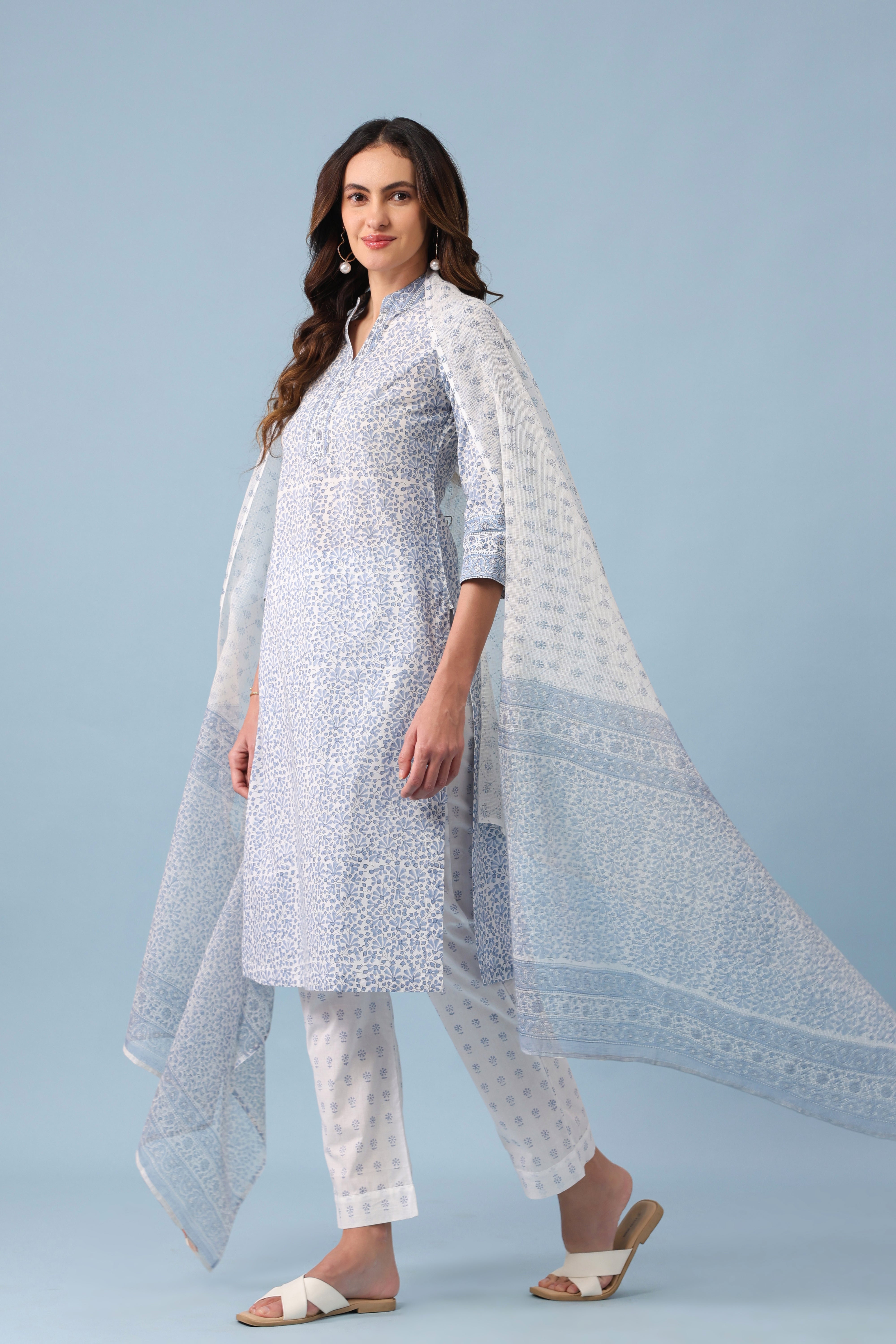 Lotus Kurta – White/Blue
