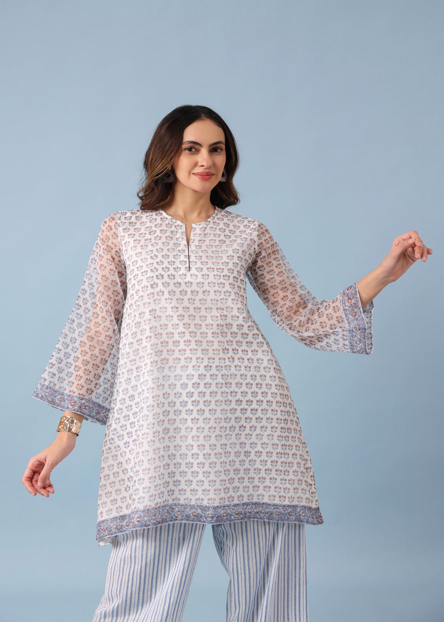 Bell Sleeve Short Kurta Set – Blue /White