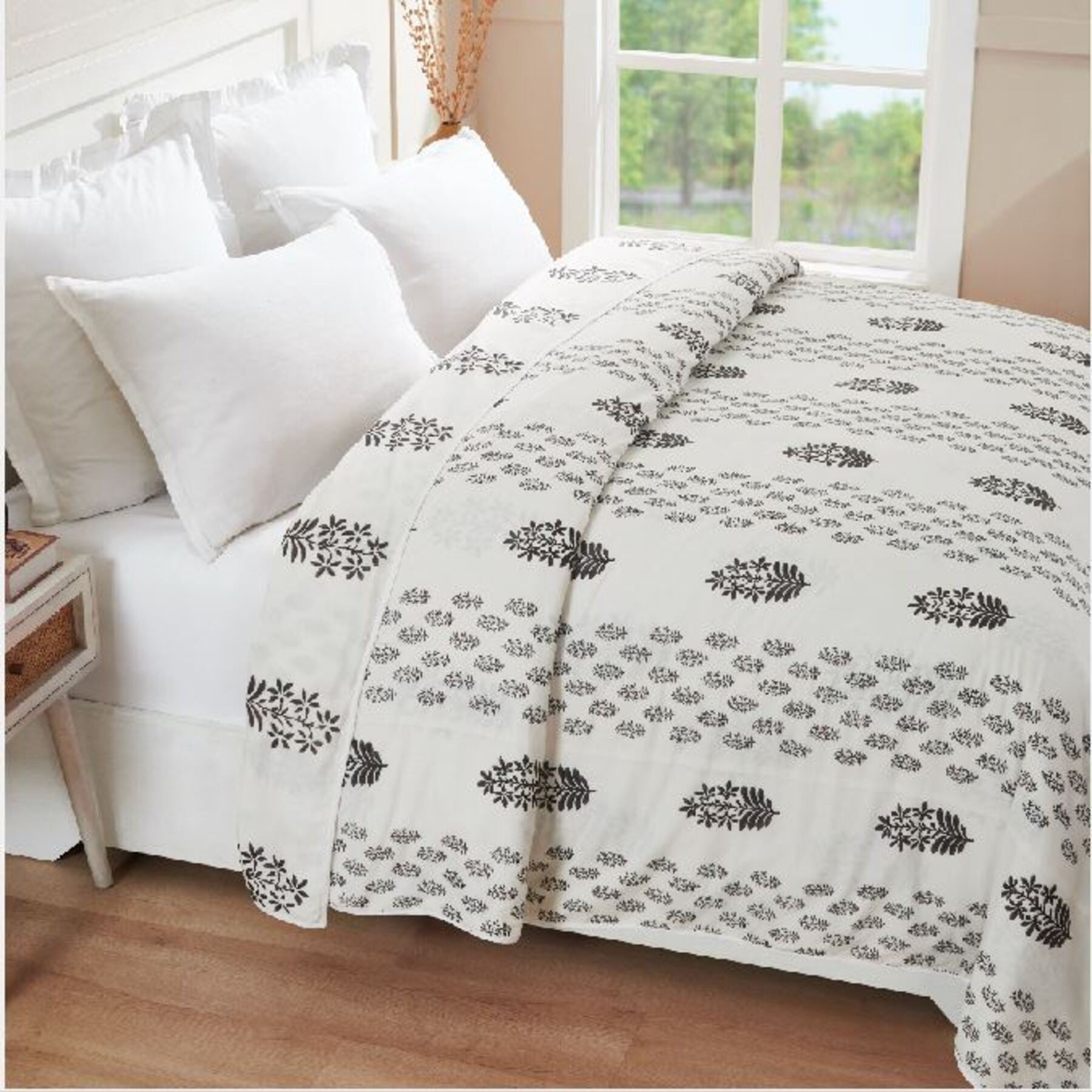 Daffodil Cotton Dohar - White Black