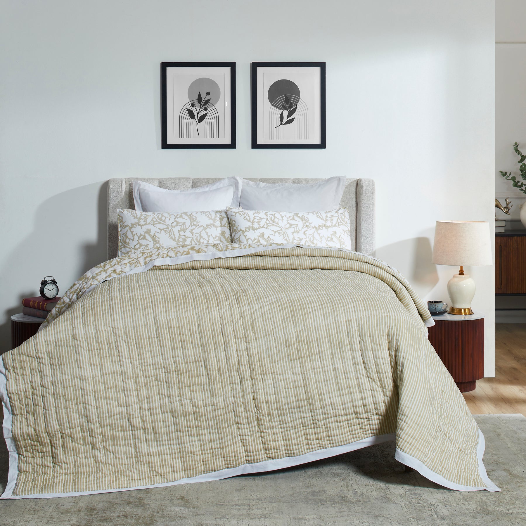Sunwashed Bloom Extra Cotton Quilt – Beige