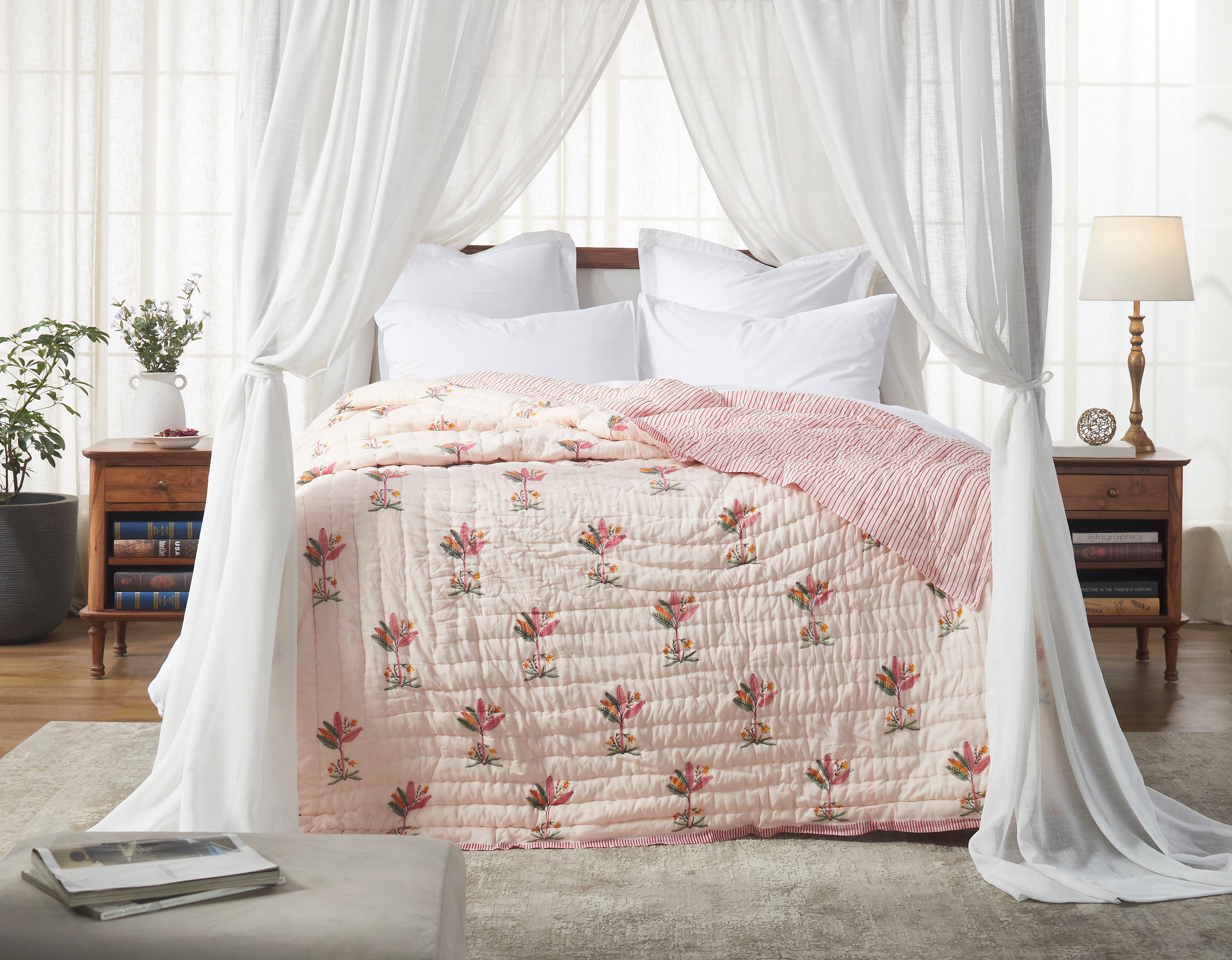 Palm Tree Cotton Quilt-Pink