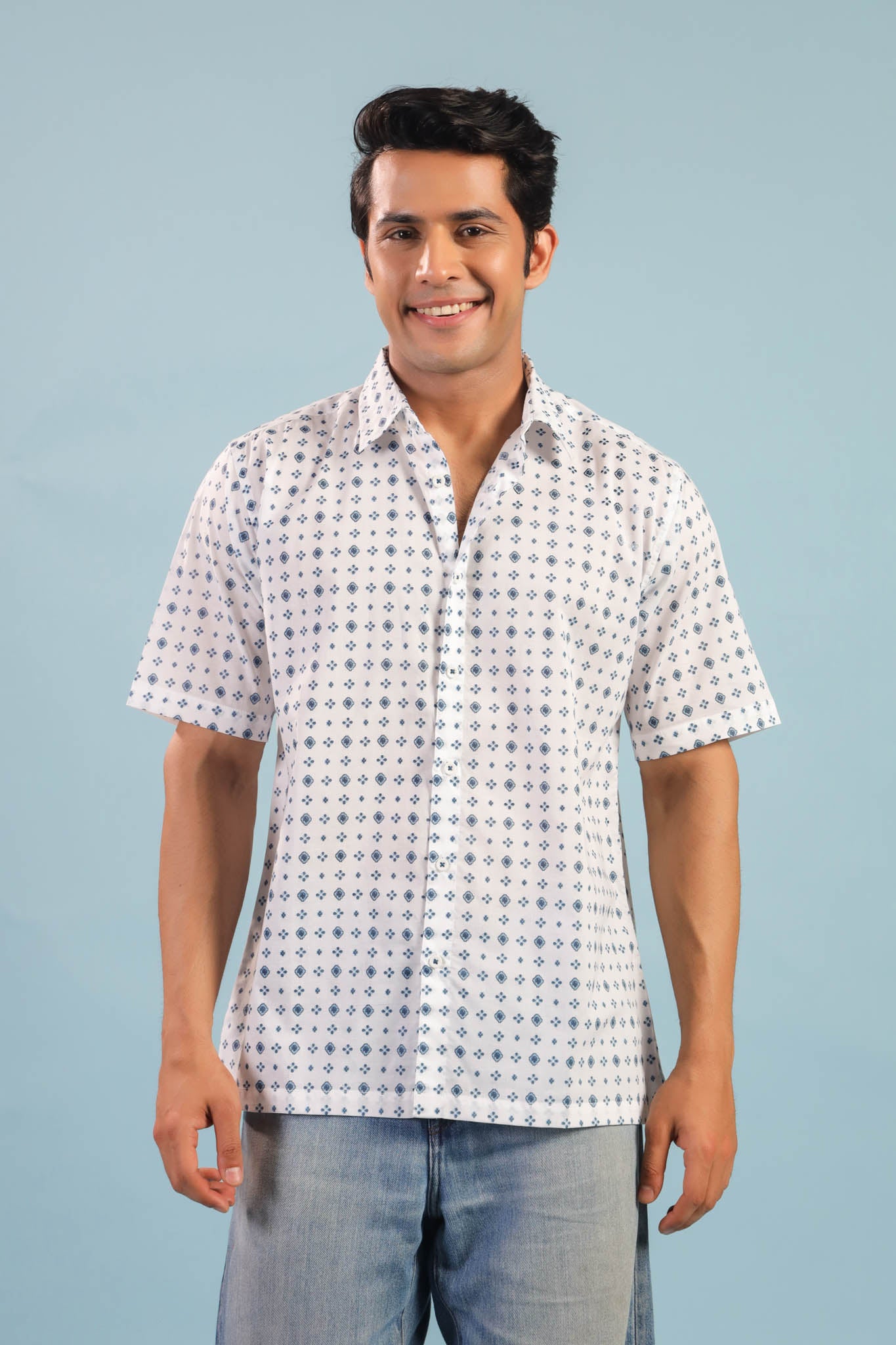 Geometric Print Cotton Shirt- White/ Blue