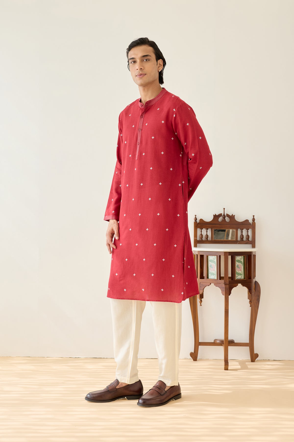 Maroon Viscose Tara Buti Kurta