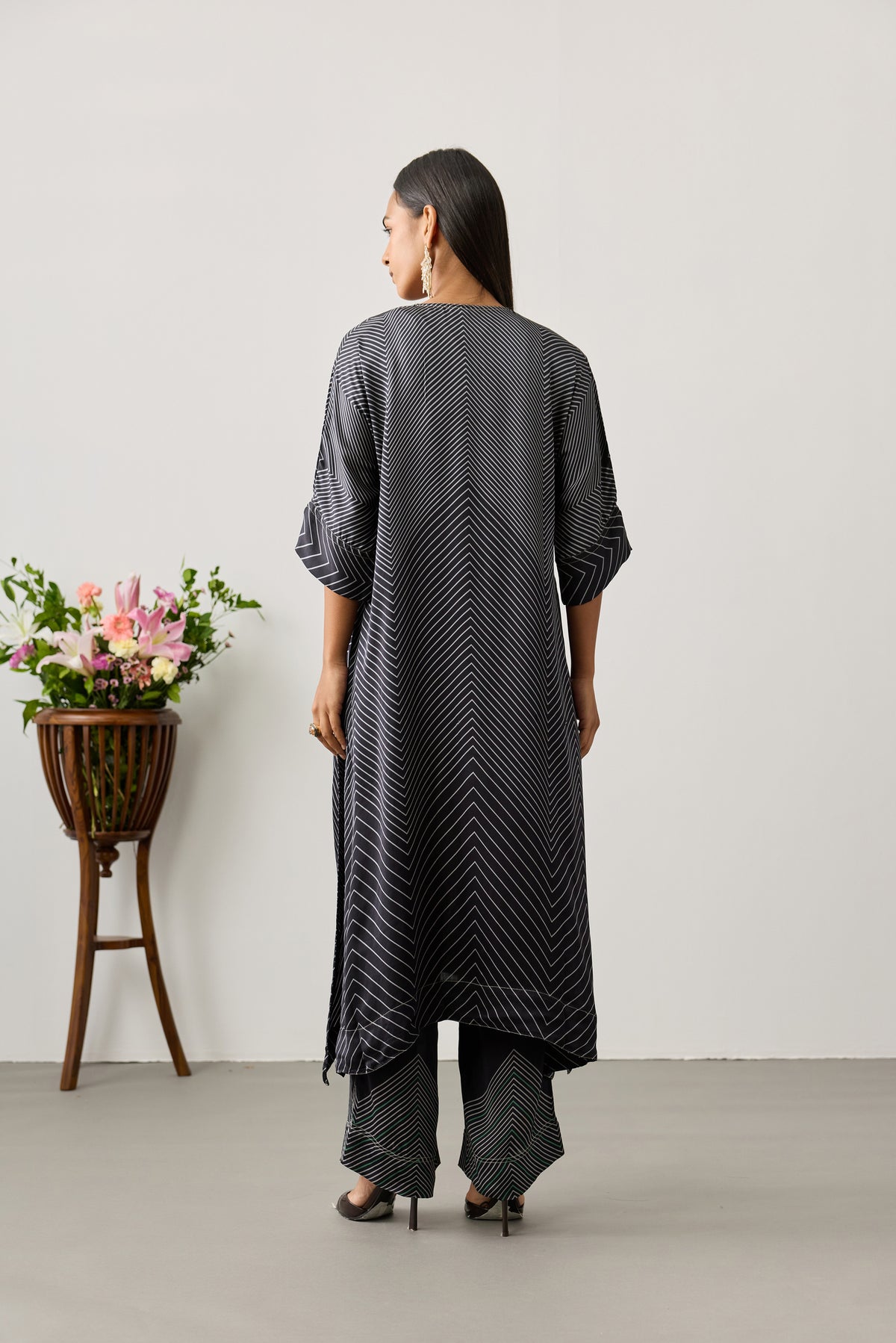 Amara Viscose Kaftan – Black