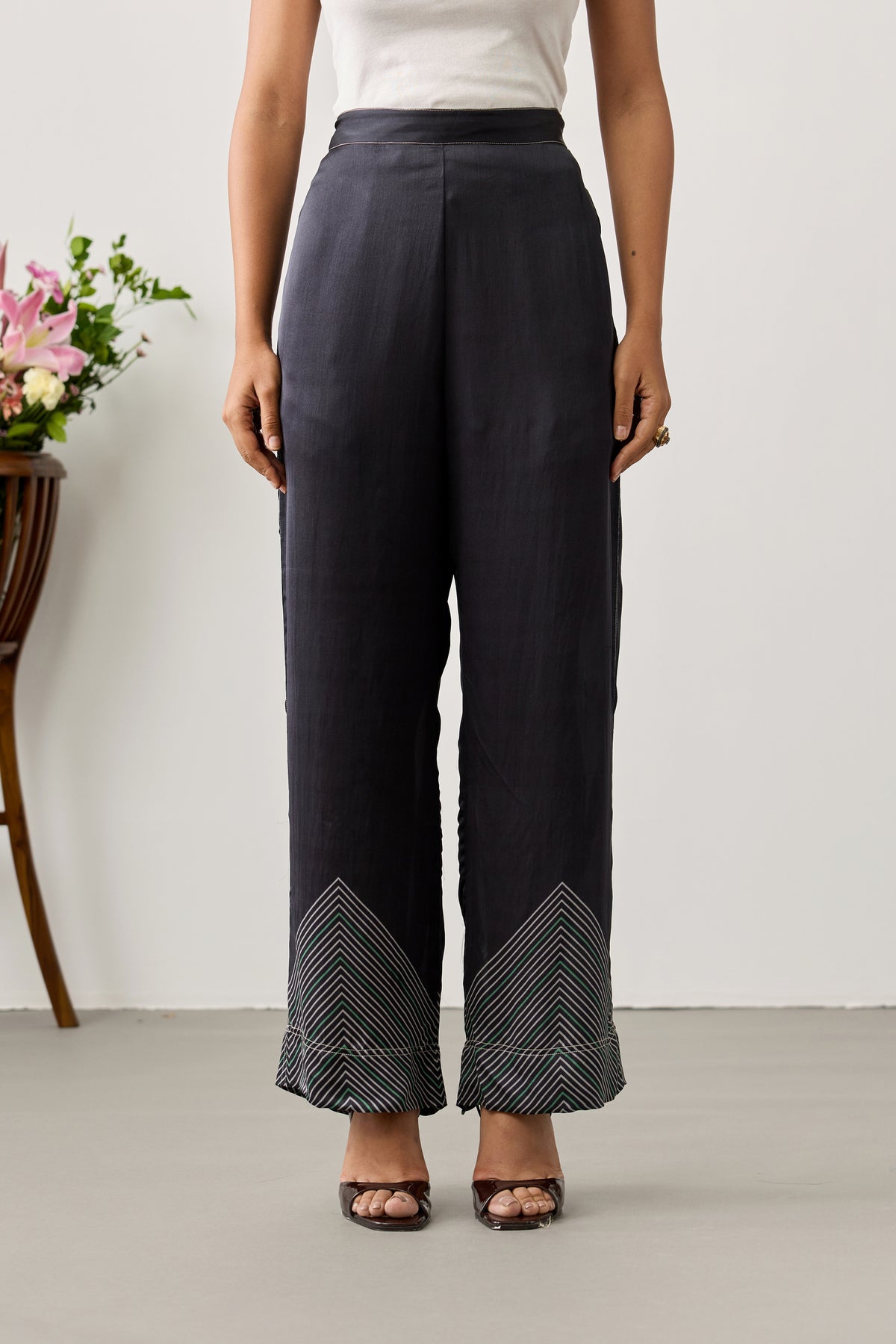 Nova Viscose Pant – Black/Grey