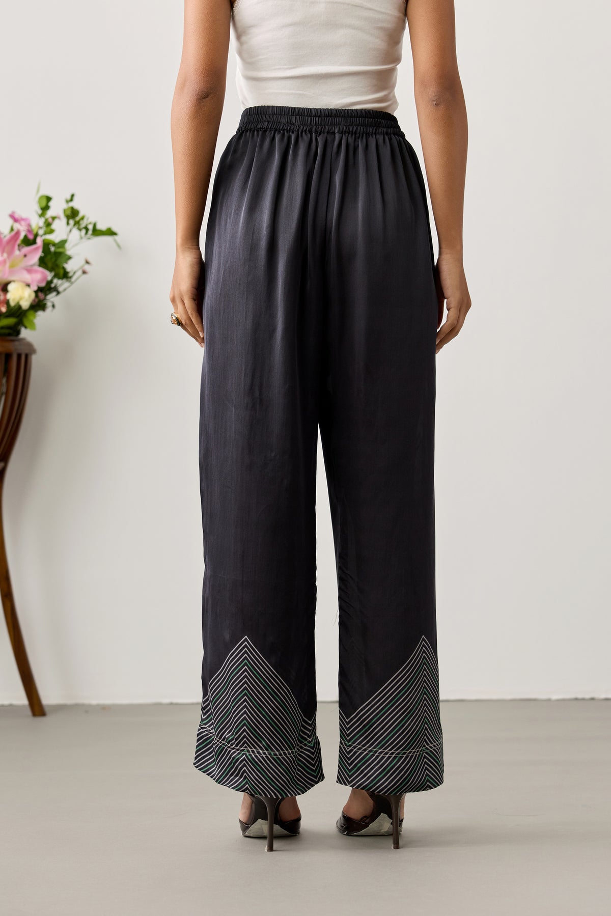 Nova Viscose Pant – Black/Grey