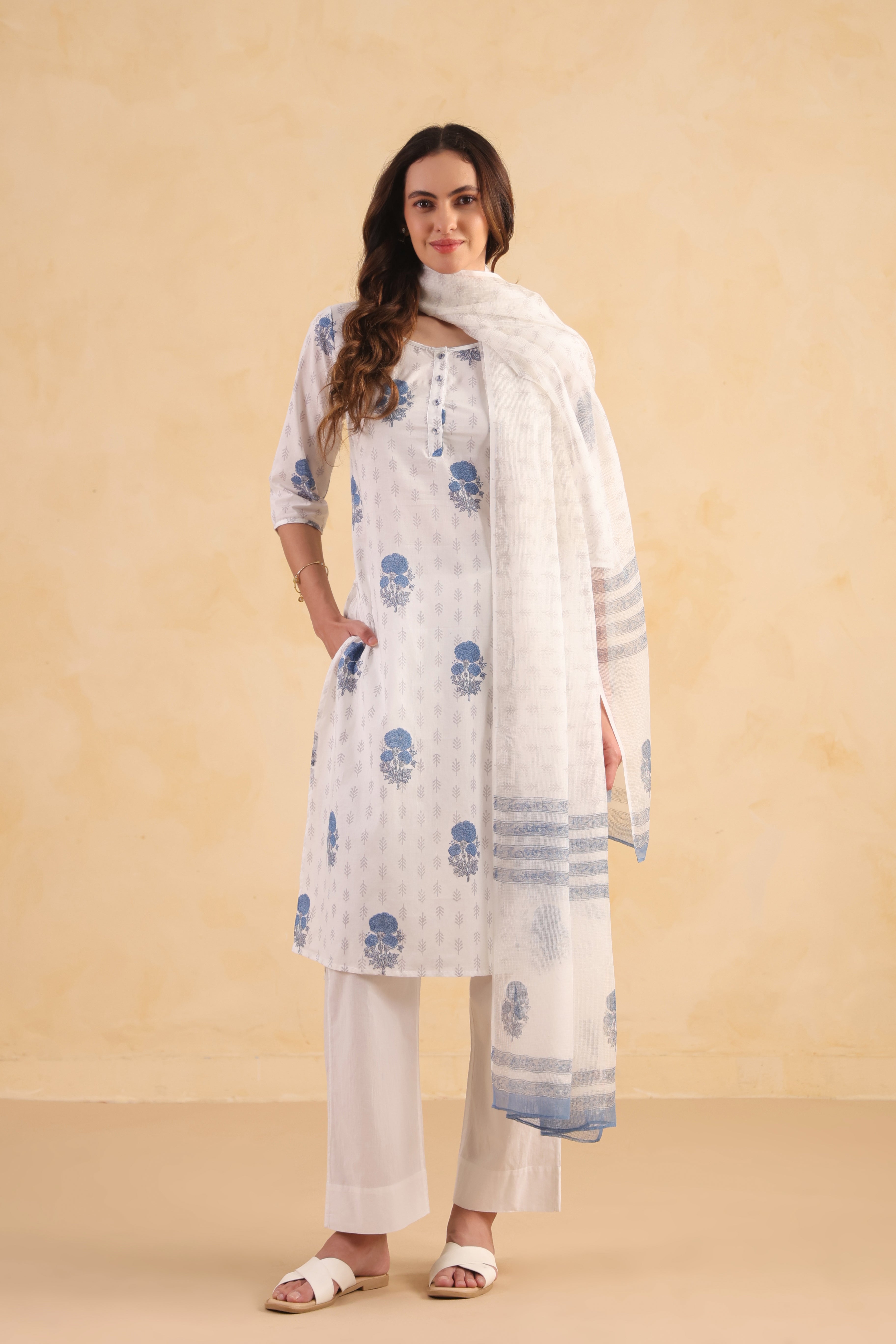 Raagni Cotton Kurta-White/Blue