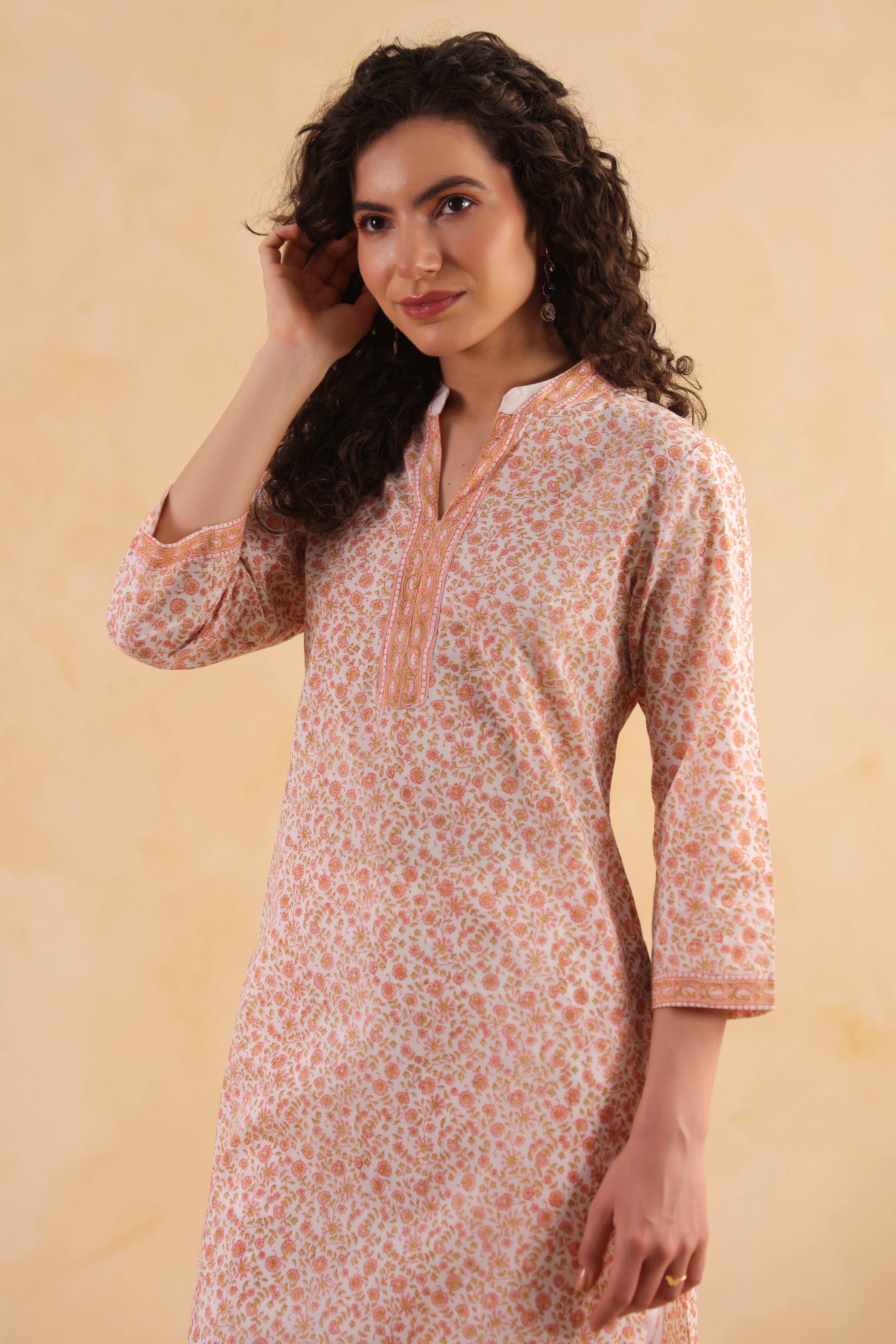 Lotus Kurta – White/Peach