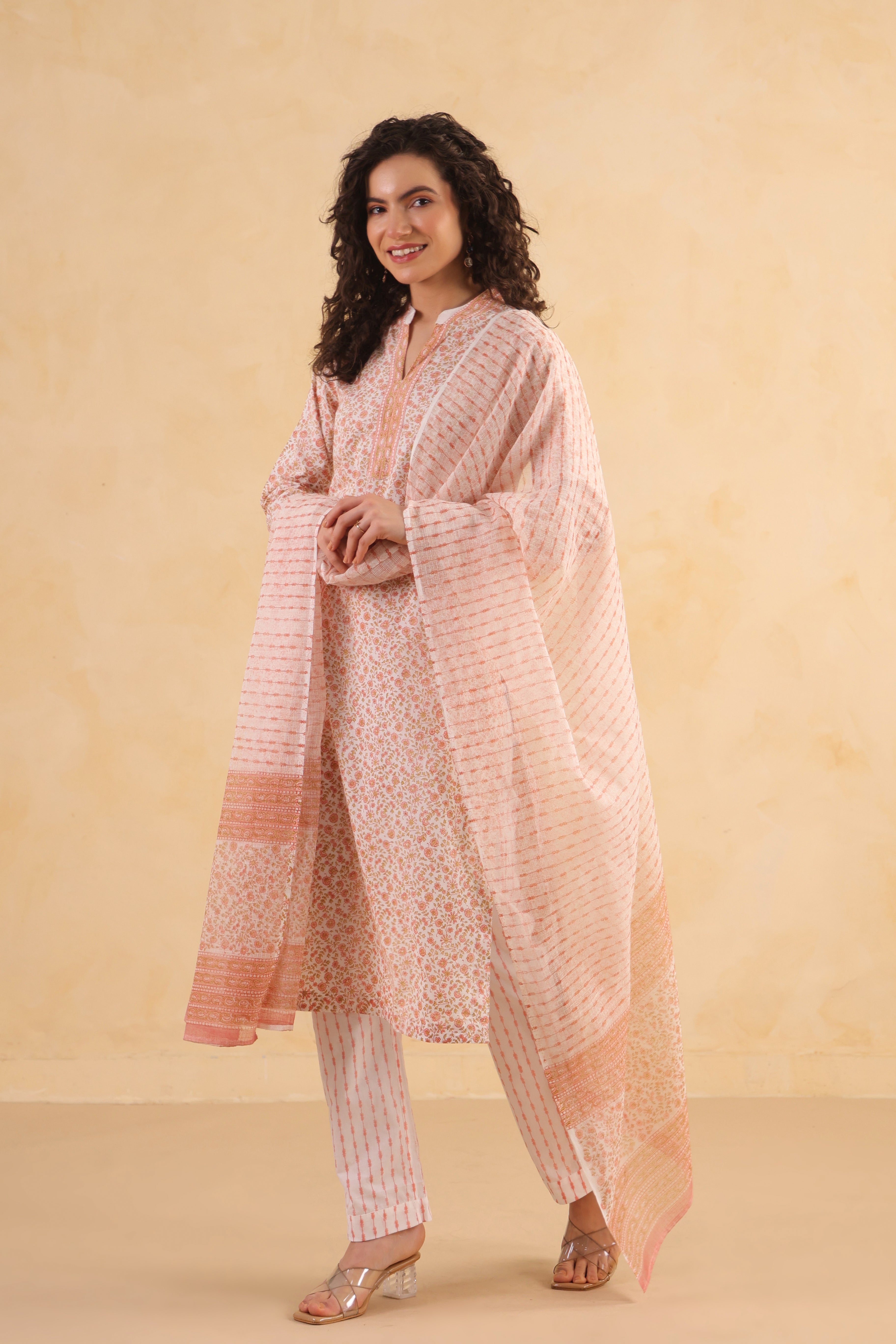 Lotus Kurta – White/Peach
