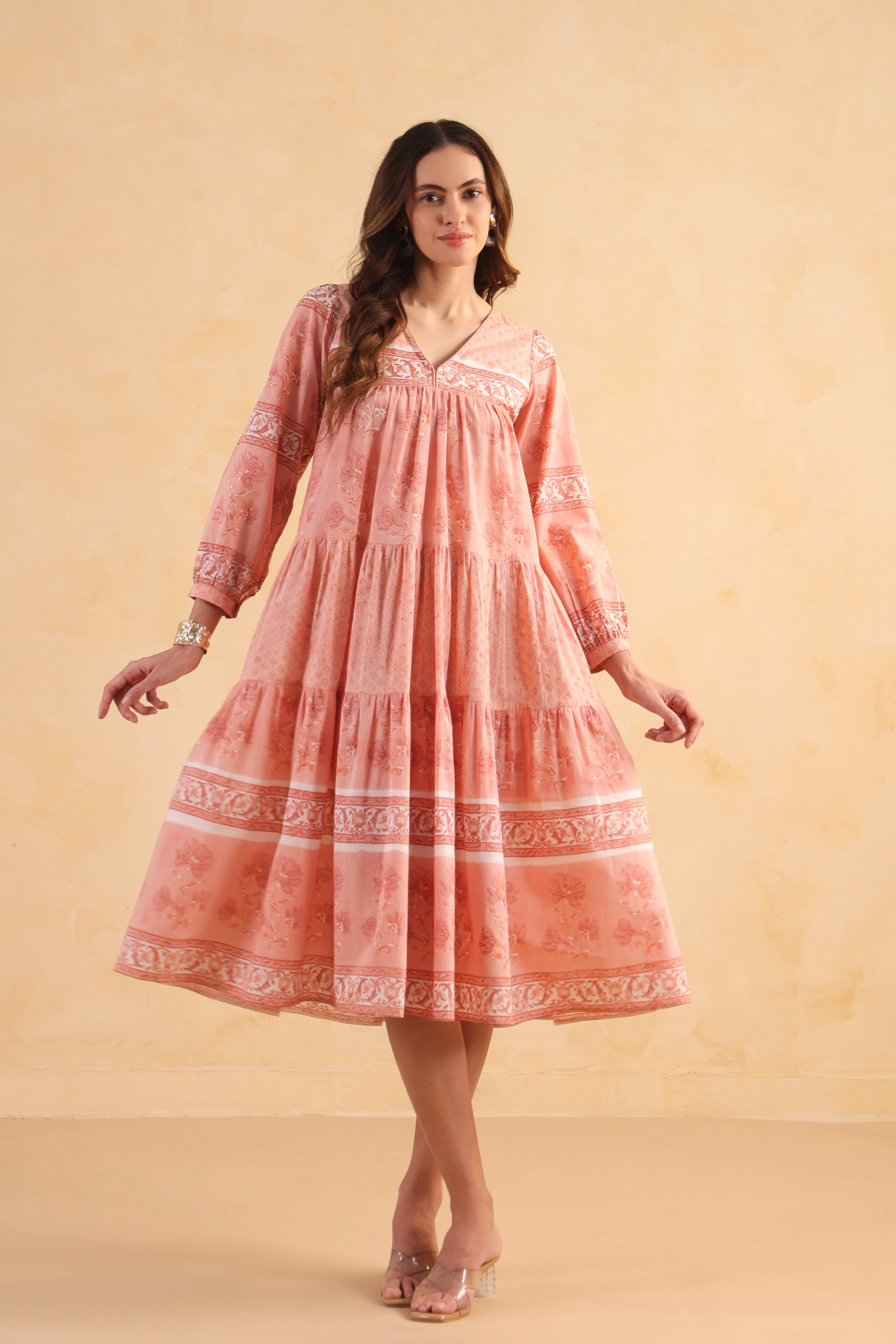 Flowy Tier Dress – White/Peach