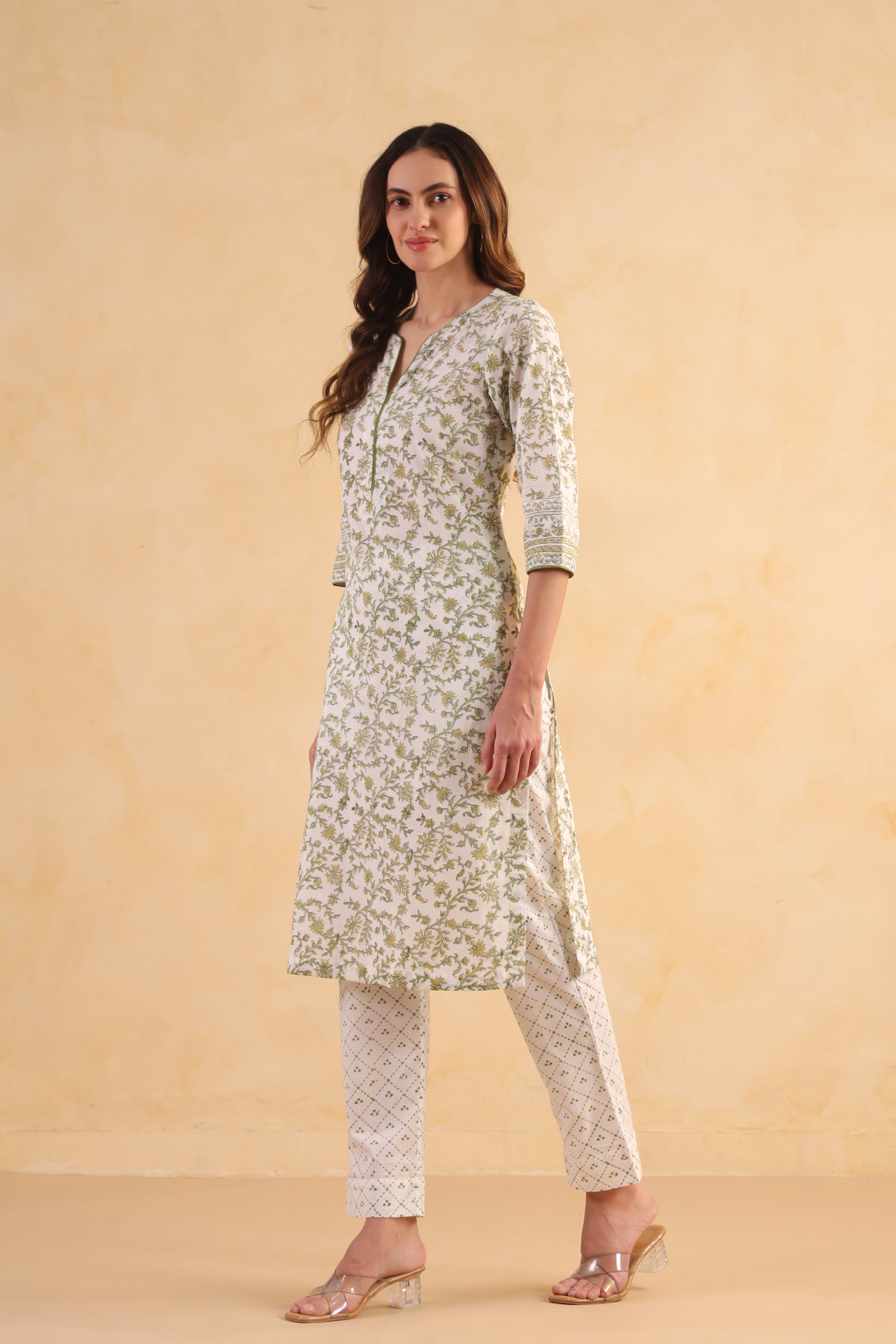Regular Kurta – White/Green