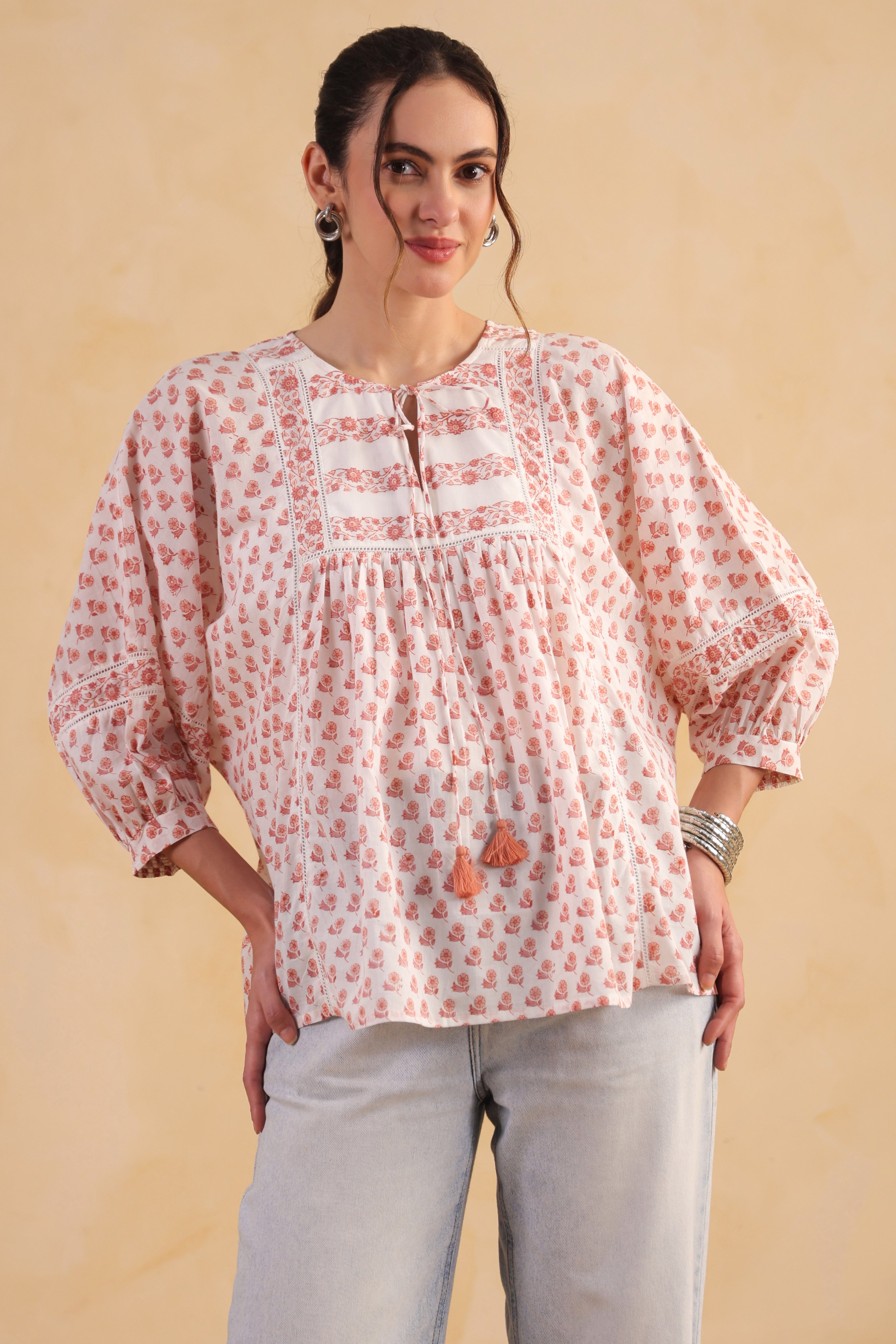 Batwing Gathered Top – Peach/White