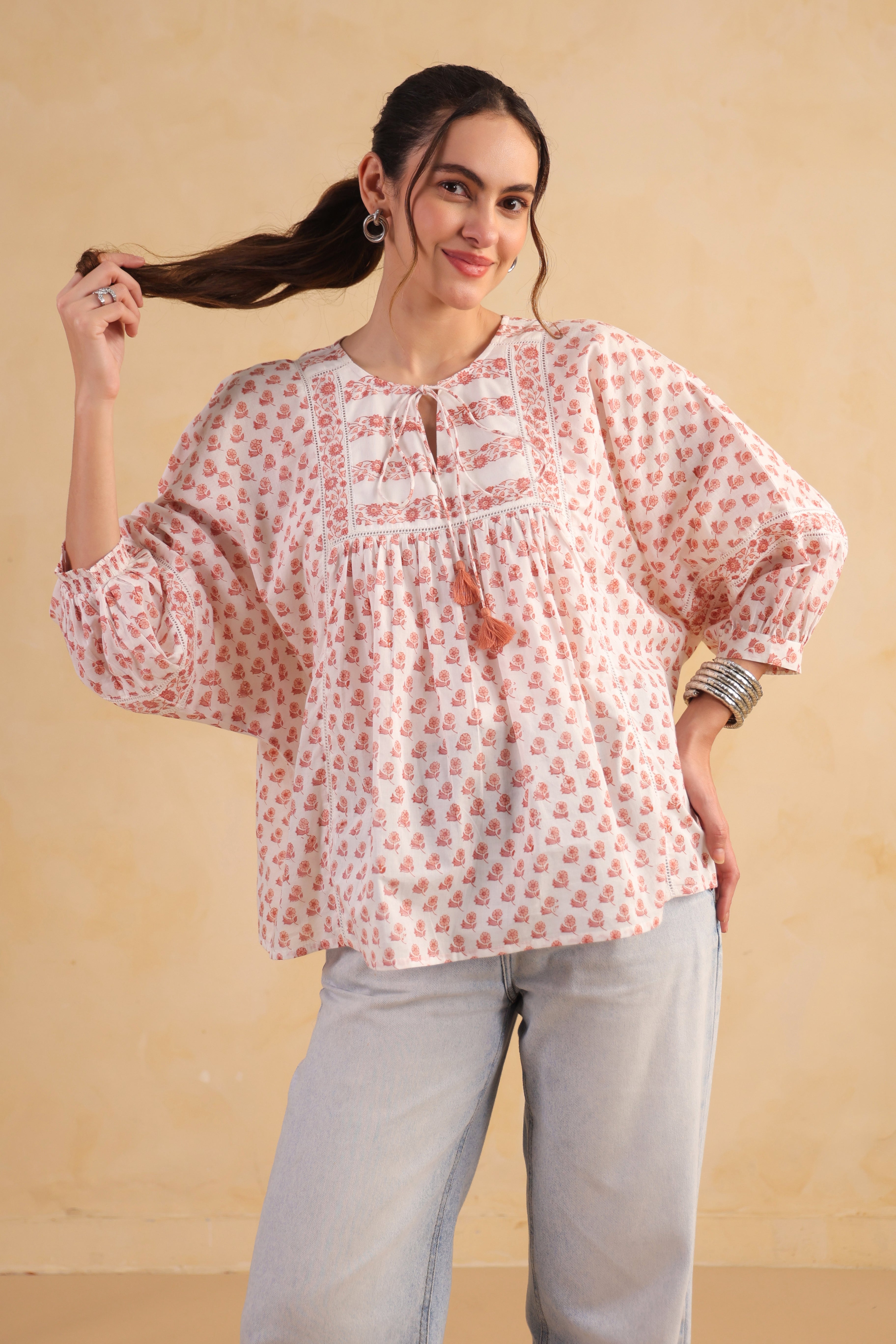 Batwing Gathered Top – Peach/White