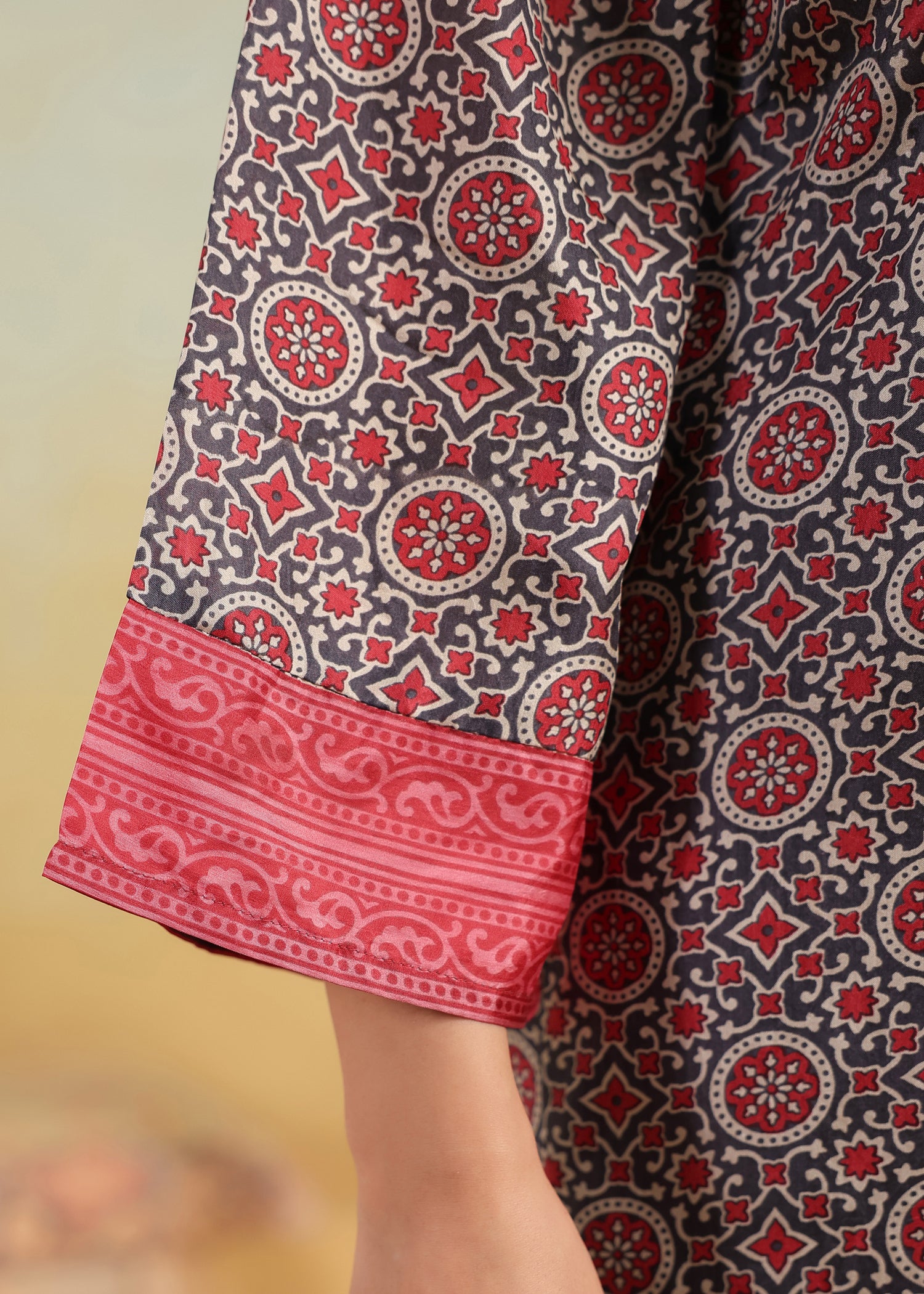 Printed Silk Kurta- Grey/Red