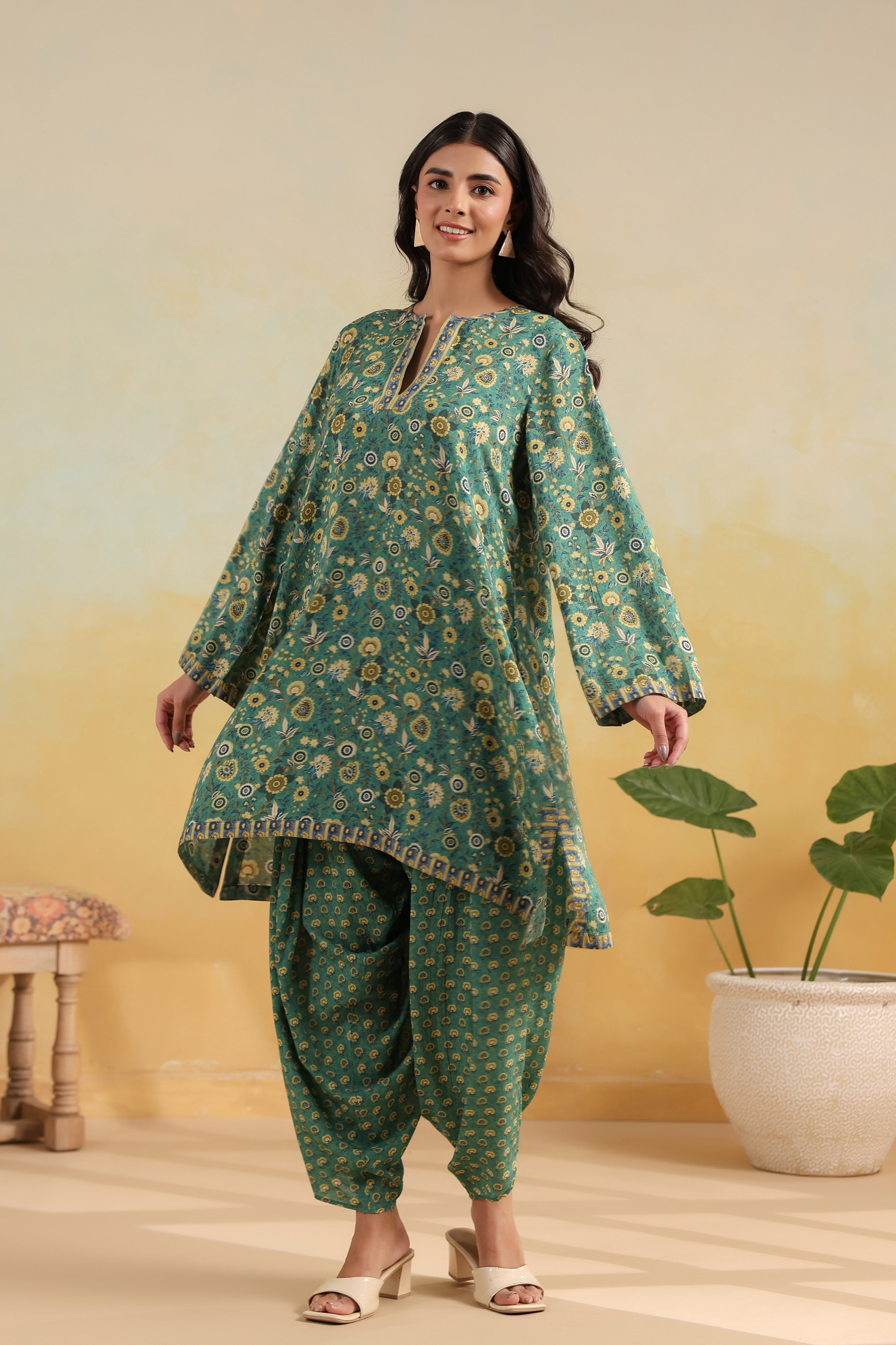Bell Sleeve Short Kurta Set – Amazon Green