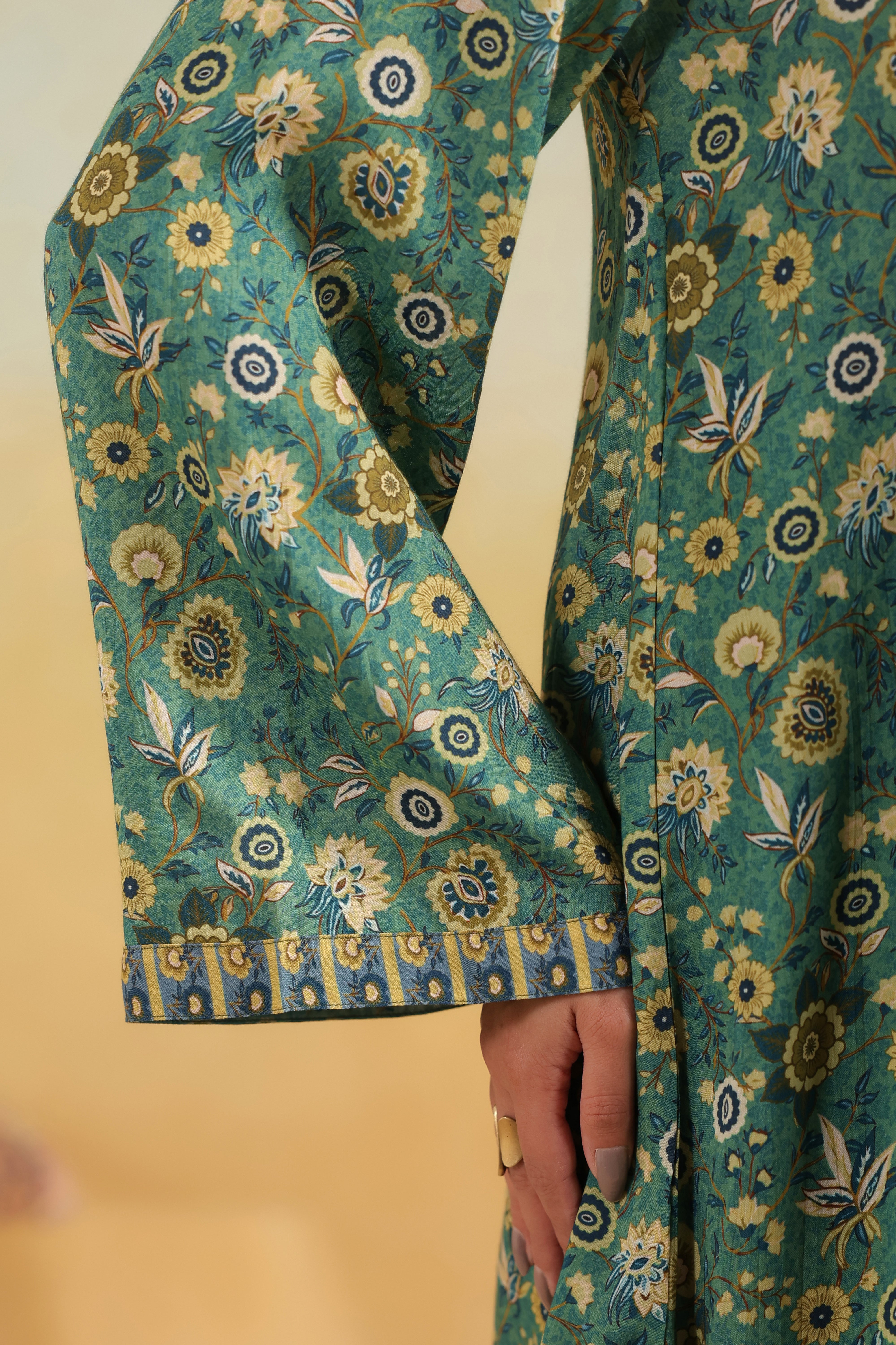 Bell Sleeve Short Kurta Set – Amazon Green