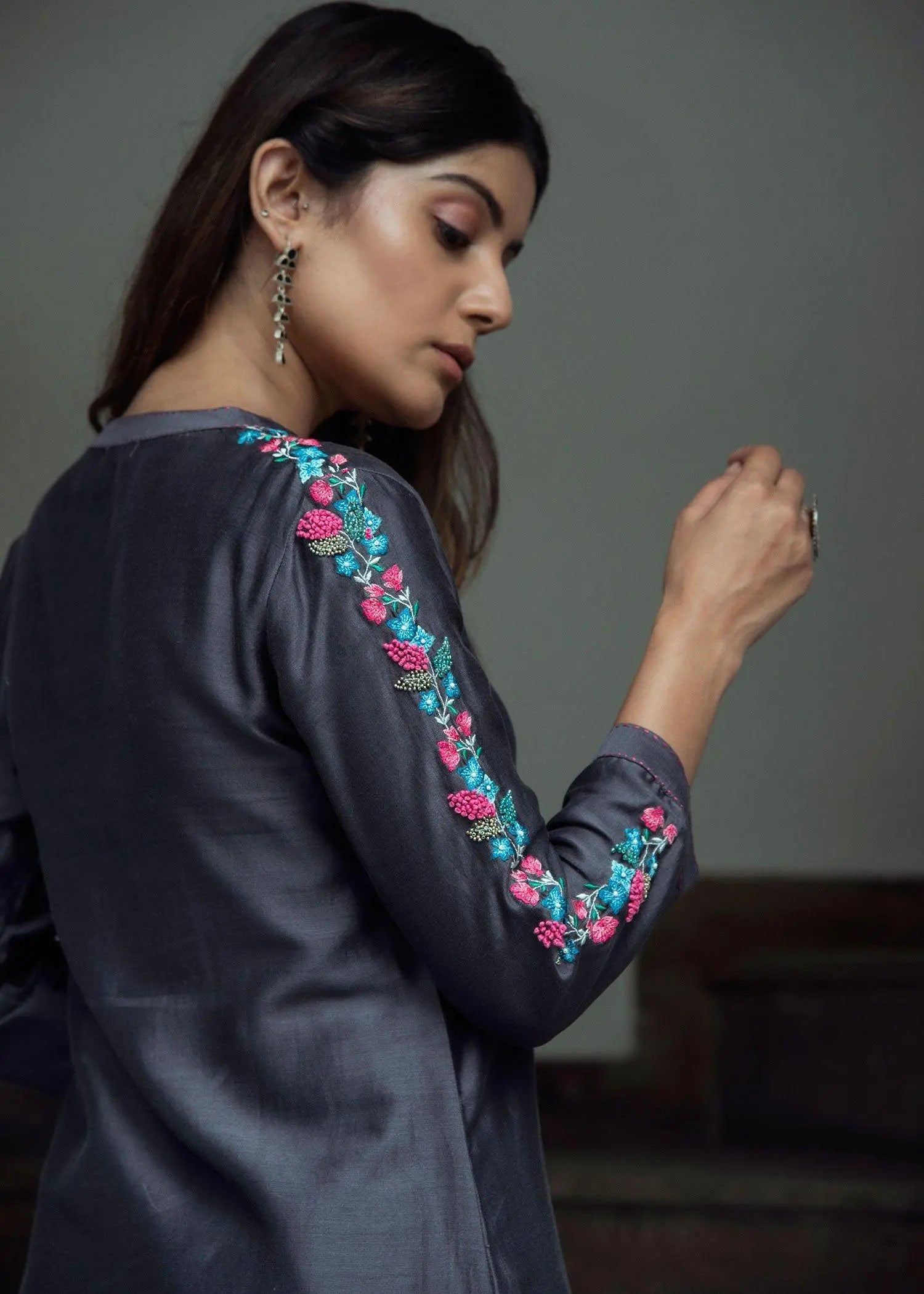 Smriti Grey Embroidered Chanderi Straight Kurta