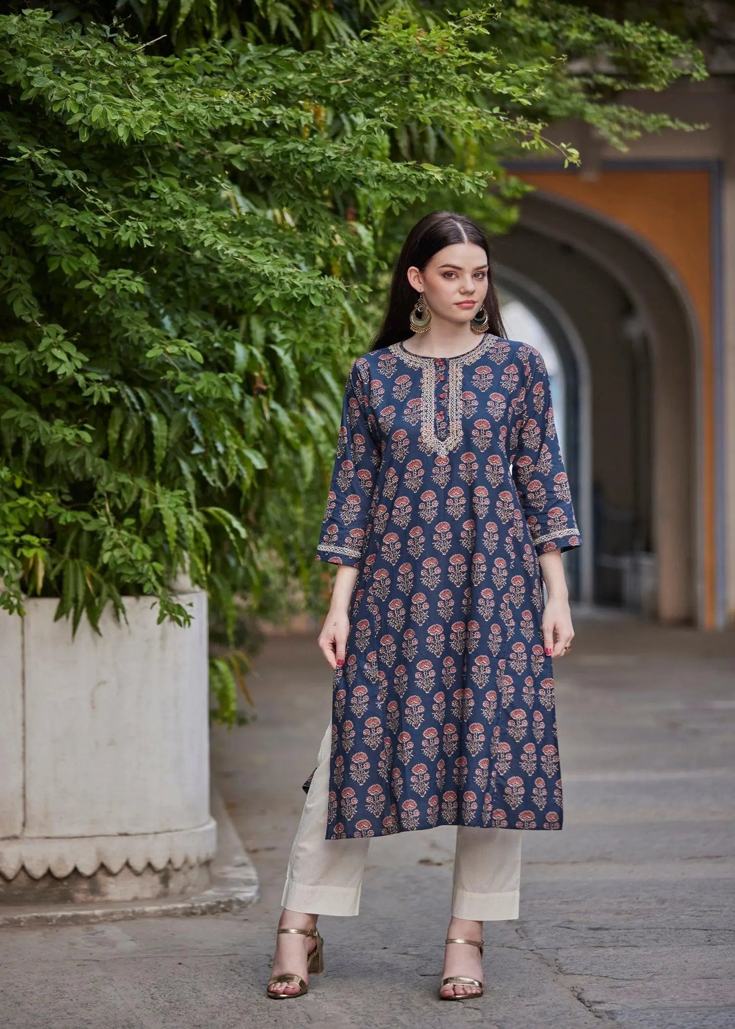 Chikenkari Indigo Blue Kurta